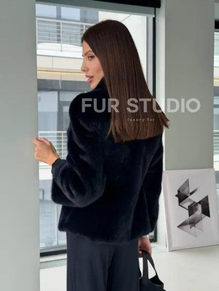 Укороченный норковый жакет - фото 10