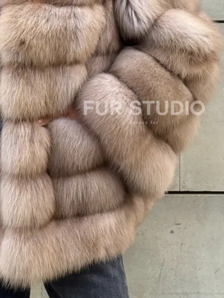Шуба из меха куницы - фото 1