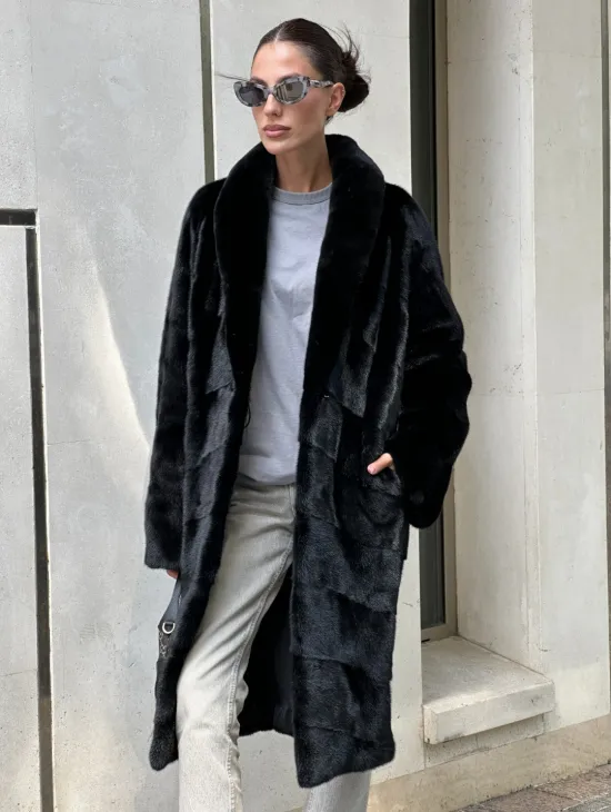 Шуба из скандинавского меха норки Saga furs с шалевым воротником - фото 6