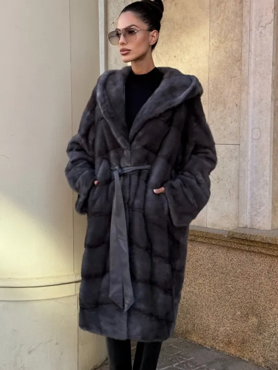 Шуба кимоно из импортной норки с капюшоном в цвете графит - фото 6