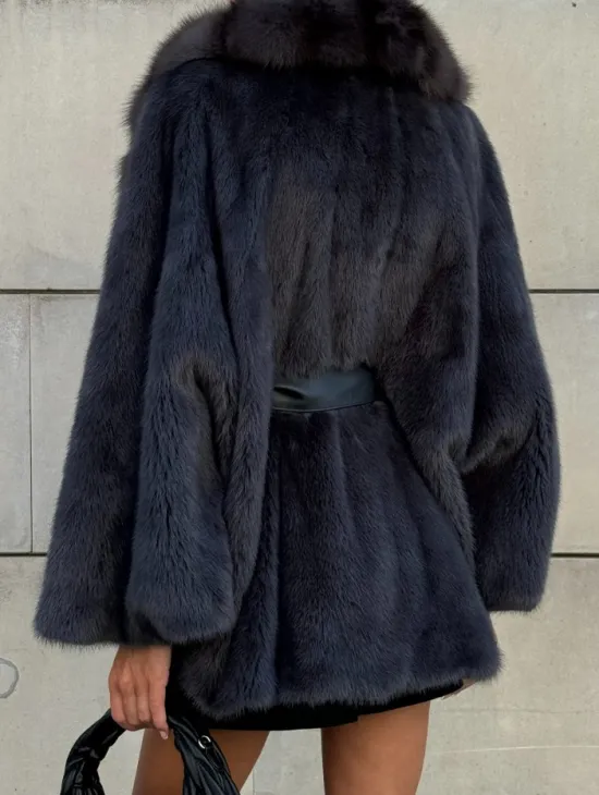 Летучая мышь из меха норки с воротником из куницы - цвет темный графит - фото 1