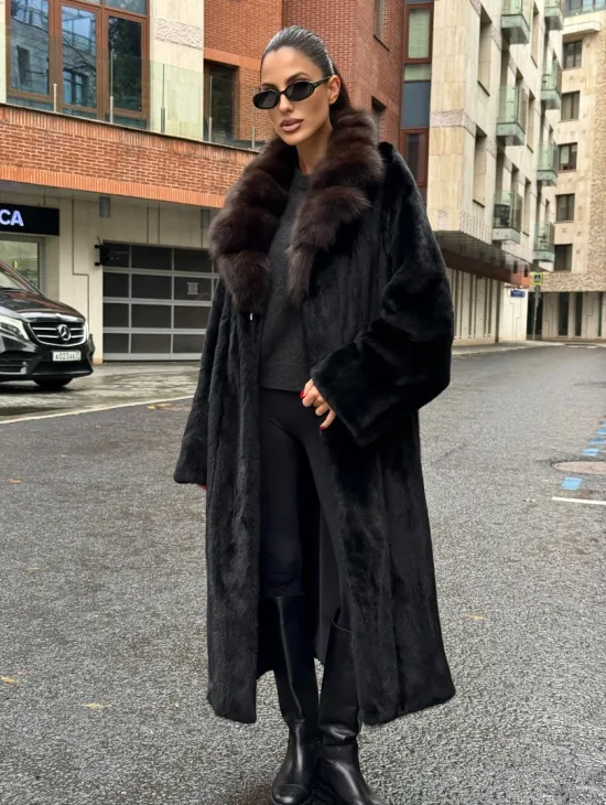 Манто New Elegance из норки Saga Furs с воротником из меха соболя - фото 0