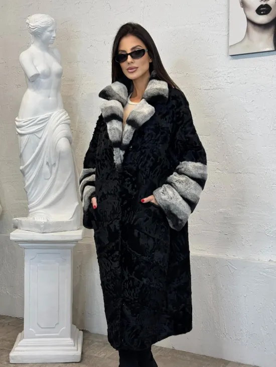 Шуба из меха афганского каракуля с отделкой из щипаной норки под шиншиллу - фото 7