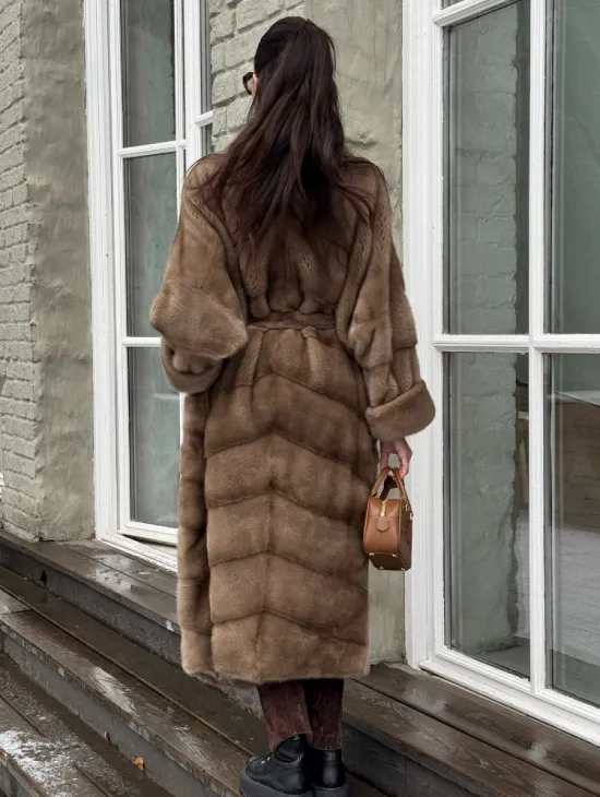 Шуба - кимоно из меха норки Saga Furs в натуральном цвете пастель - фото 5