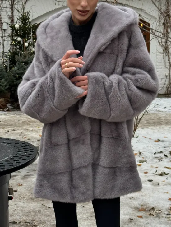 Полушубок норковый с капюшоном - фото 3