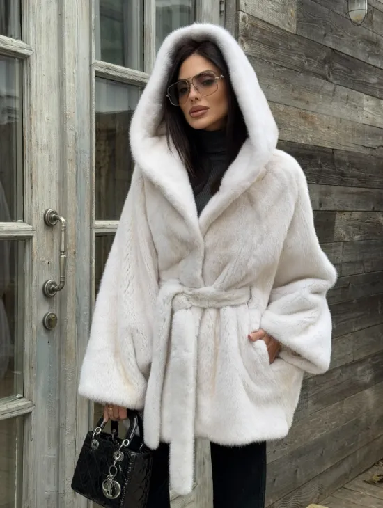 Шуба норковая летучая мышь с капюшоном, мех аукционная норка Palomino - фото 7