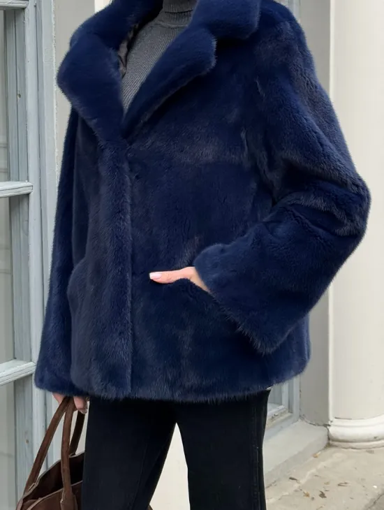 Синий норковый полушубок с английским воротником - фото 1