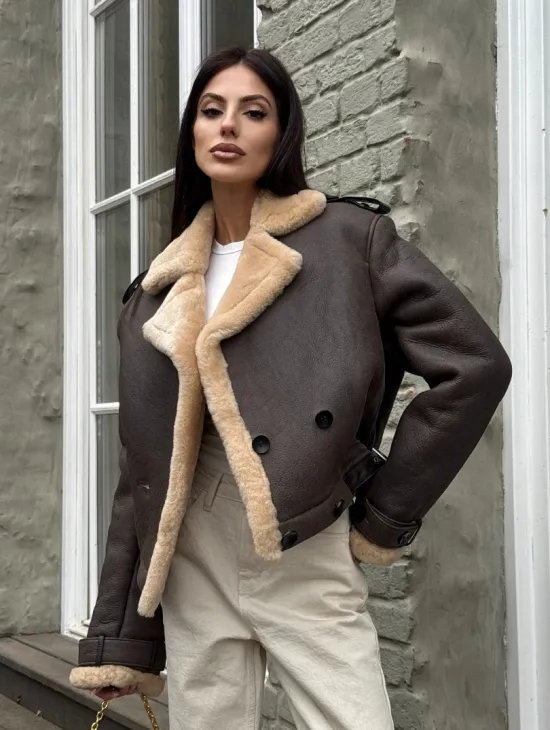 Кроп - дубленка двубортная Dark brown на пуговицах - фото 9