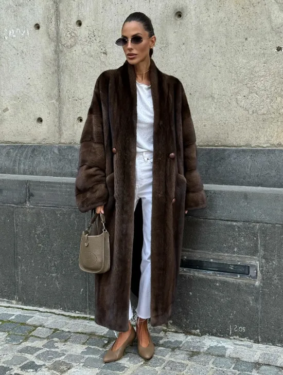 Роскошная шуба из аукционного меха норки SAGA FURS - цвет соболь - фото 10