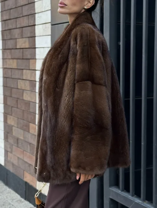 Модная шуба из норки 2025 - фото 4