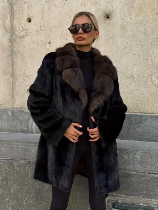Норковая шуба махагон с куницей - фото 7