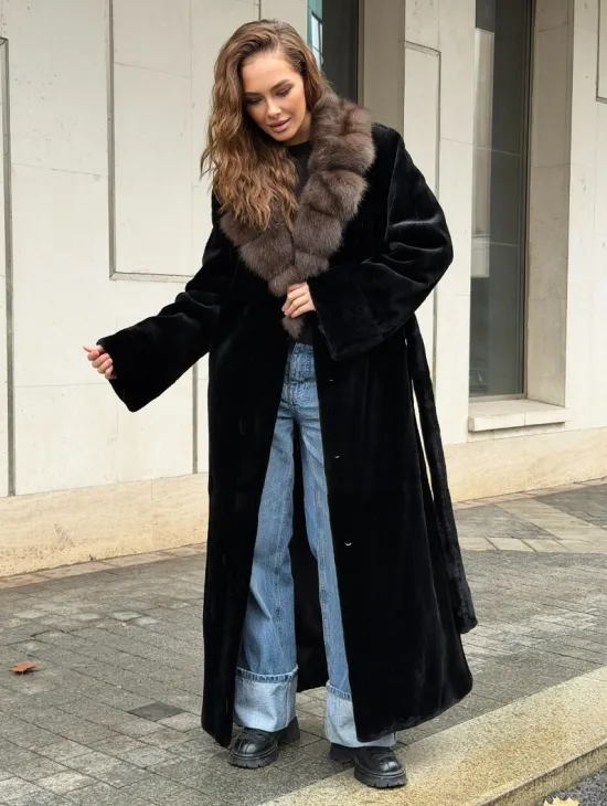 Длинная шуба из стриженой норки с воротником куница - фото 5