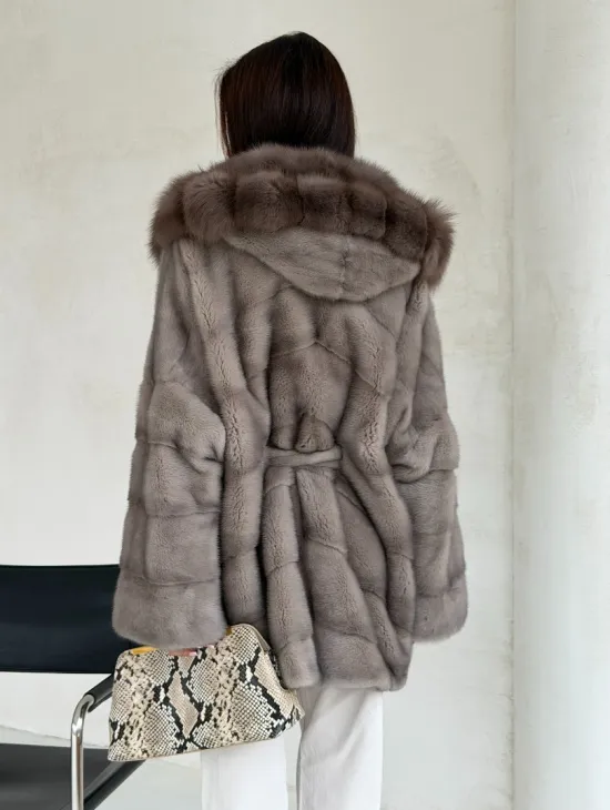 Серый норковый полушубок - капюшон куница - фото 7