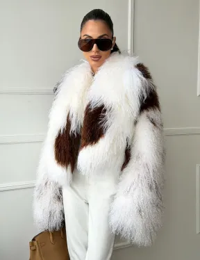 Шубка из ламы бело-коричневая - фото 5