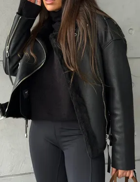 Черная короткая дубленка авиатор - фото 4