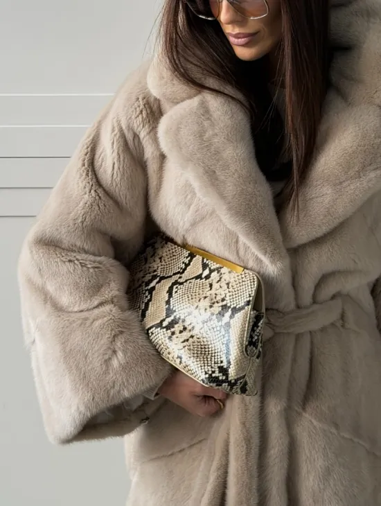 Зимняя норковая шуба фасона «летучая мышь» - фото 1