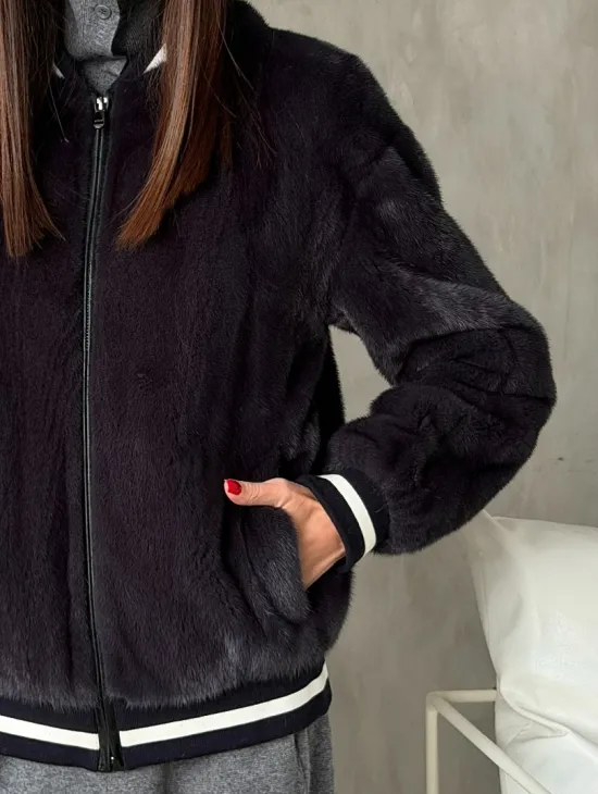 Бомбер из меха норки в цвете графит - фото 1