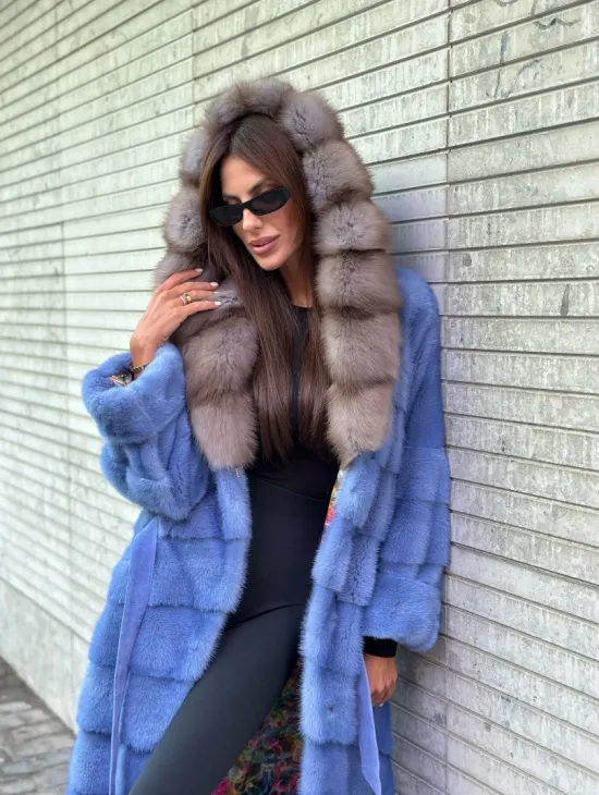 Шуба норковая с капюшоном из меха куницы - цвет голубой сапфир - фото 0