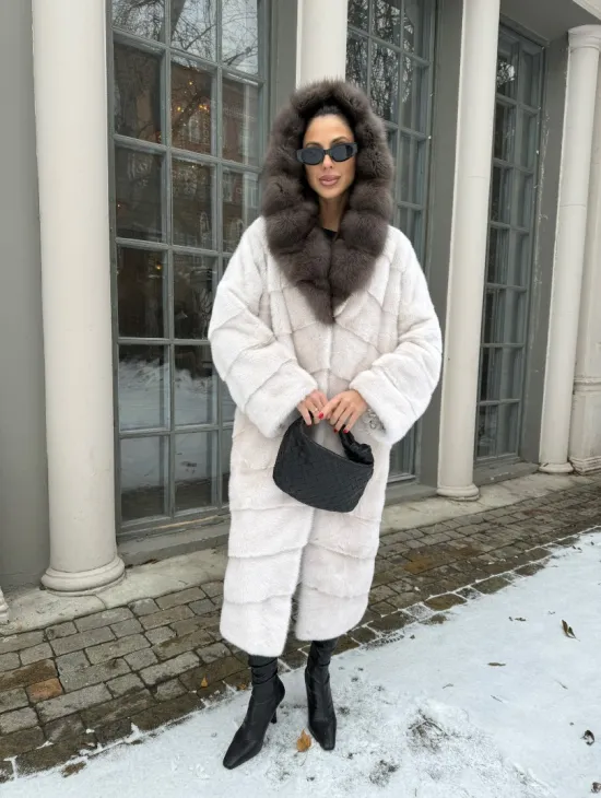Норковое кимоно с капюшоном из меха куницы - цвет жемчуг - фото 7