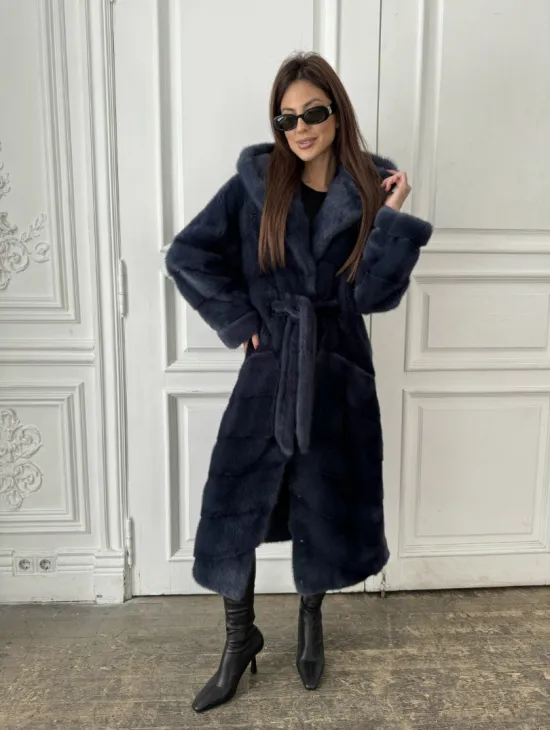 Норковая шуба с капюшоном под пояс - цвет темно-синий - фото 5