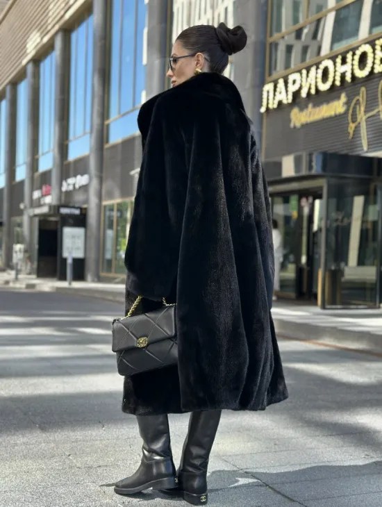 Шуба из аукционного меха норки SAGA FURS - фото 7