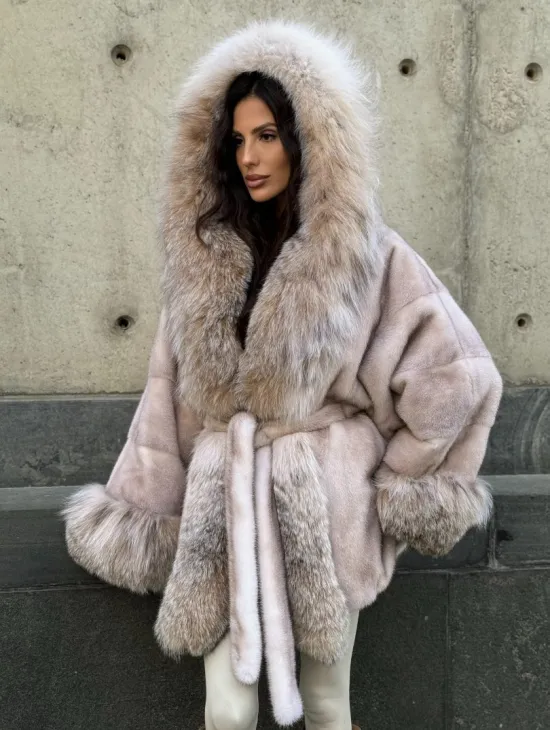 Плюшевая норковая шуба с капюшоном из меха канадской рыси - цвет натуральный нюд - фото 10